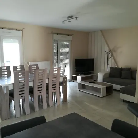 Dom wakacyjny Aub Ptit Confort Dienville